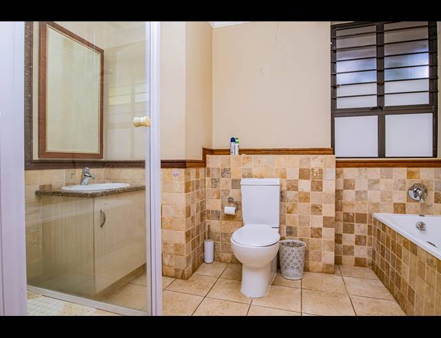 1 BEDROOM APARTMENT FOR SALE IN NEWLANDS